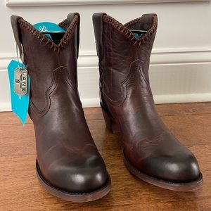 Lane Plain Jane Shortie